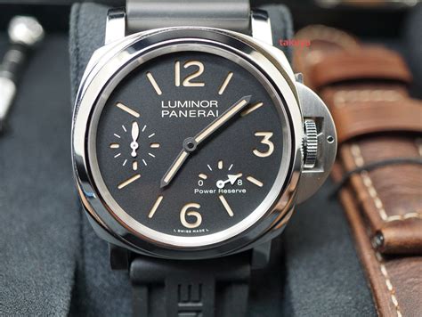 Panerai Luminor 8 Days Power Reserve : PAM 795.